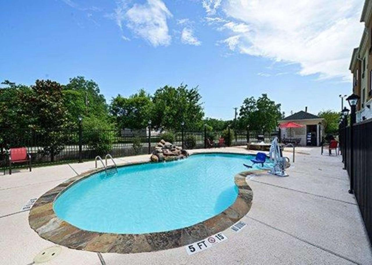 Comfort Suites Bay City Zewnętrze zdjęcie